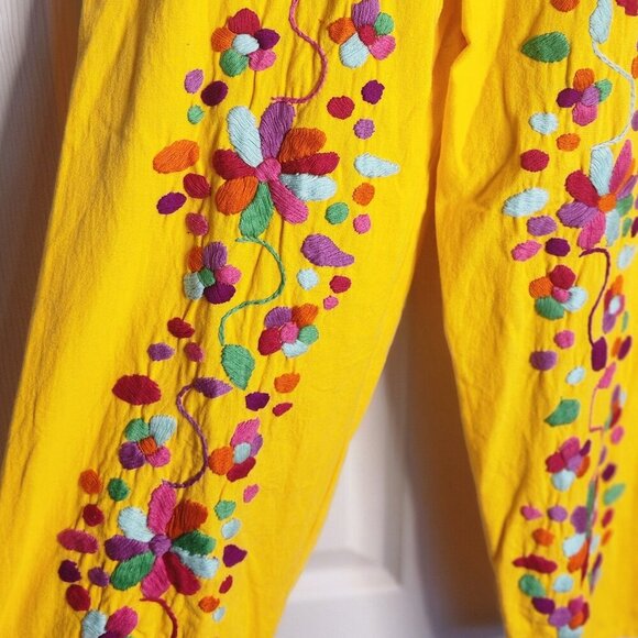 Vintage - Bright Yellow Orange Linen Capri Pants w Heavily Embroidered Front - Picture 3 of 5